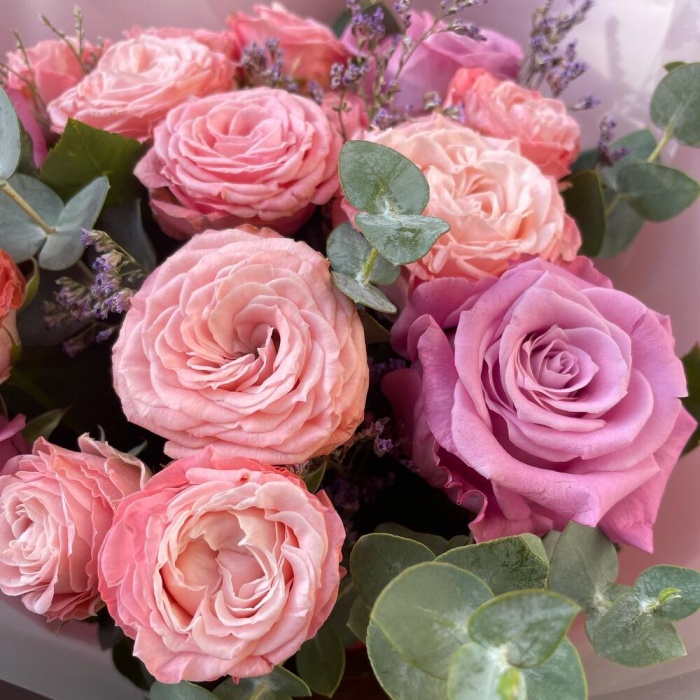 Букет «Пионовидных роз с эвкалиптом», фото 6